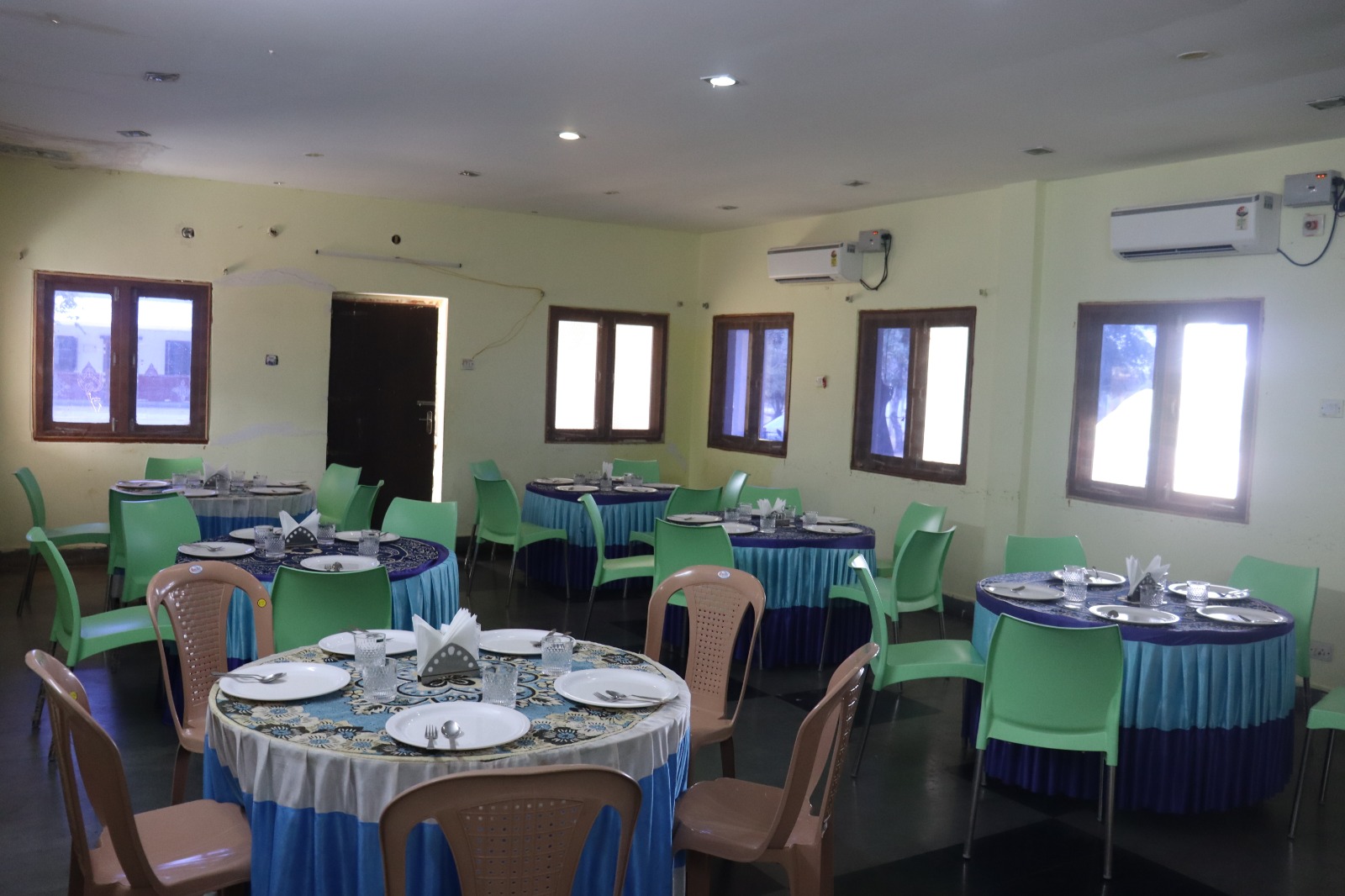 Siddhartha Restaurant ambience